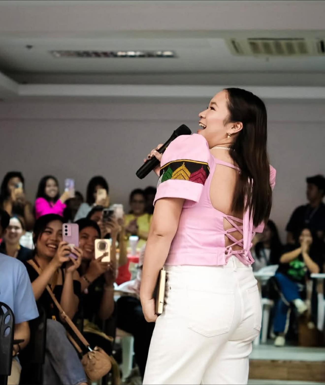 Yumi Modern Filipiniana